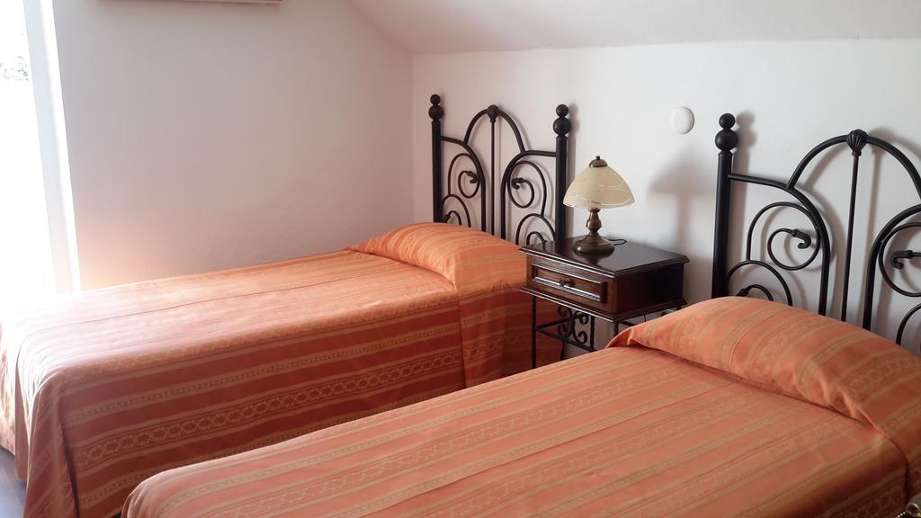 Ege Hotel Bozcaada Island Room photo